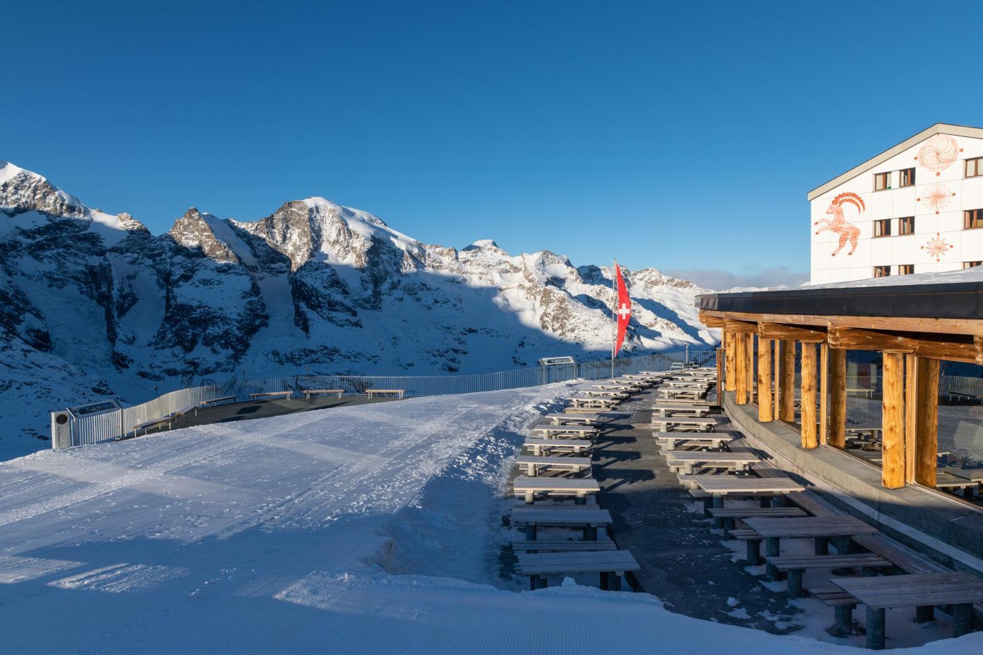 Berghaus Diavolezza Hostel Berninahauser ภายนอก รูปภาพ